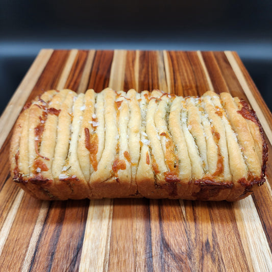 Garlic Rosemary & Cheese Pull-Apart Bread